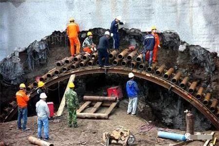 海西隧道钢花管支护案例